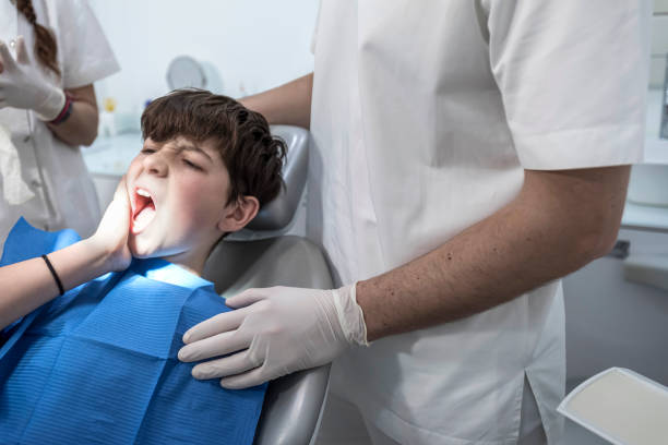 Best Emergency Dental Extractions in Old Mystic, CT